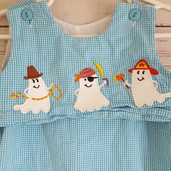 Mulberry street Reversable romper - Picture 3 of 3